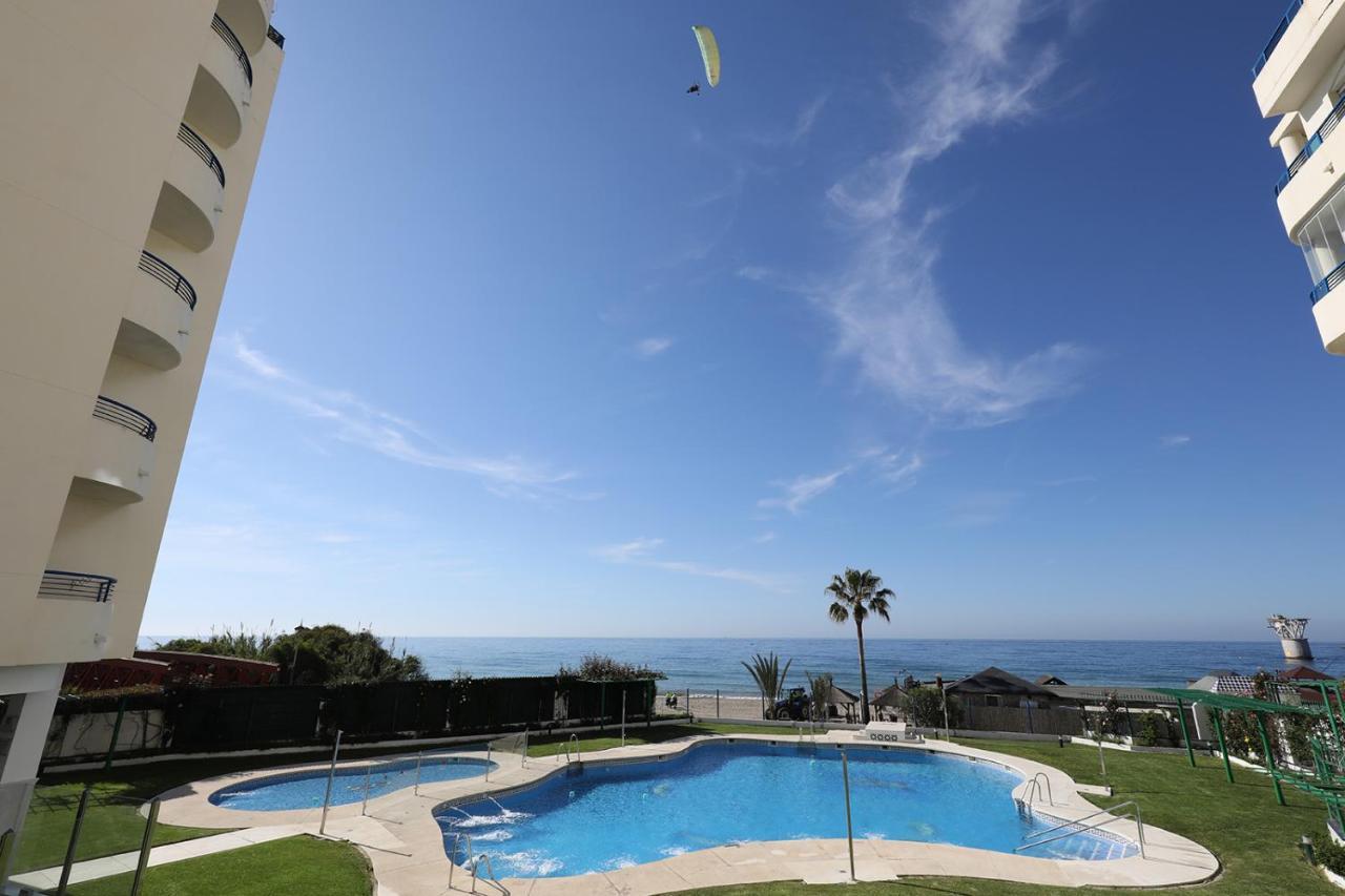 Lujo En Banana Beach Primera Linea De Playa Marbella Exterior foto